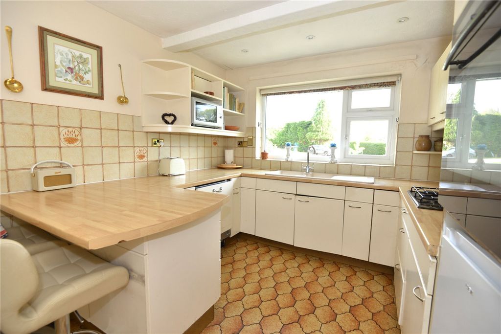 Property photo 3 of 15 Picture No. 14