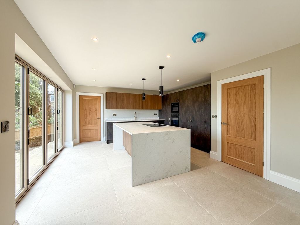 Property photo 2 of 38
