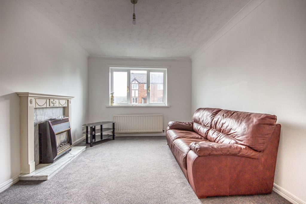 Property photo 2 of 13 1