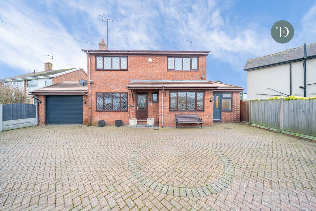 Property photo 1 of 28