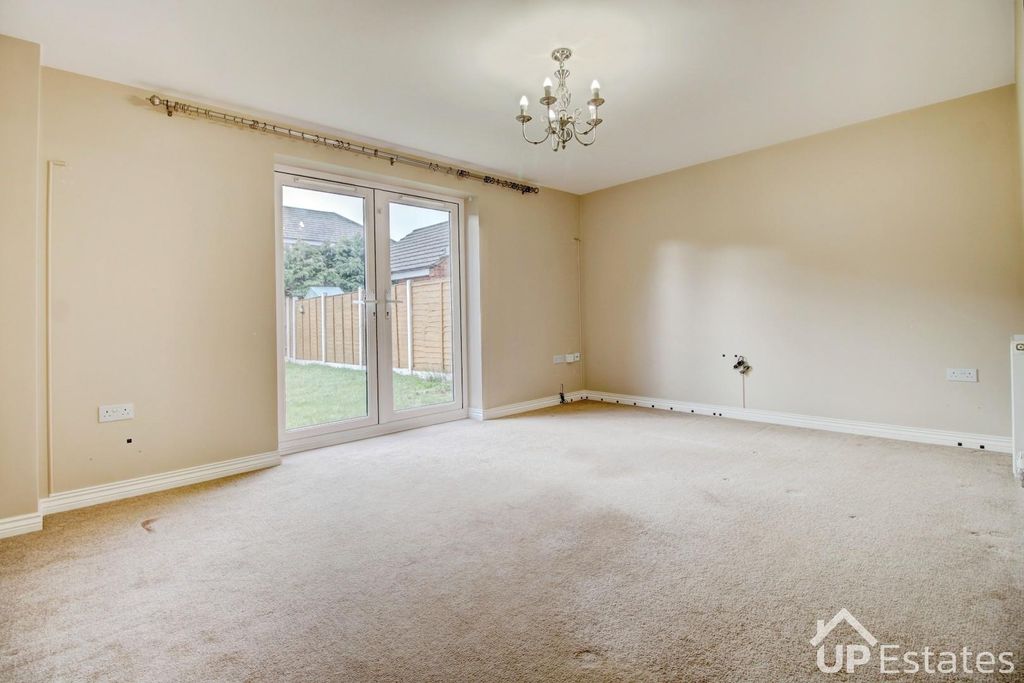 Property photo 2 of 23