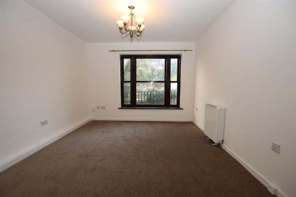 Property photo 3 of 8 Img_8683.Jpg