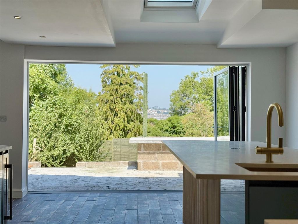 Property photo 3 of 56 Img_4456.Jpeg