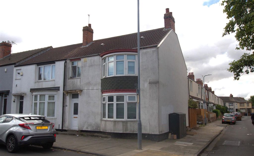 Property photo 1 of 10 Front