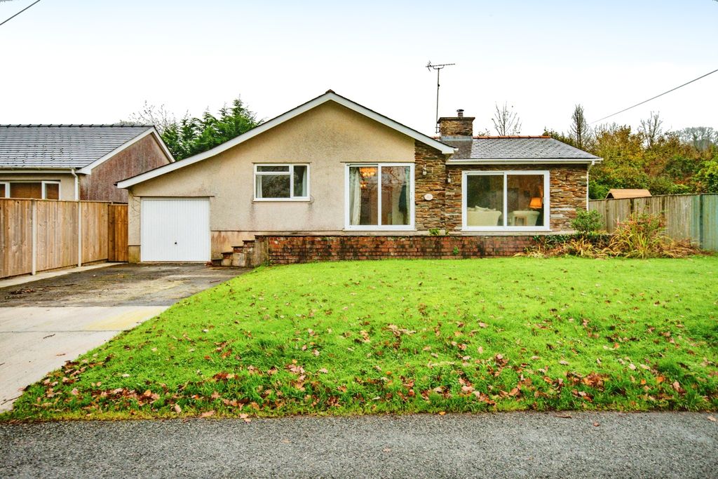 Property photo 2 of 17 Photography