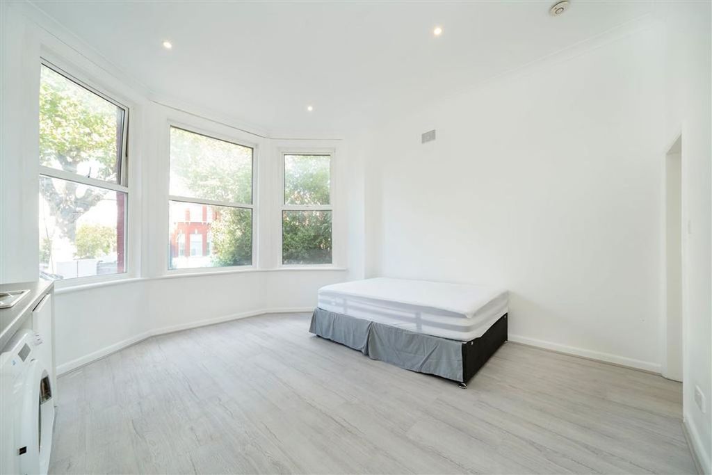 Property photo 3 of 4