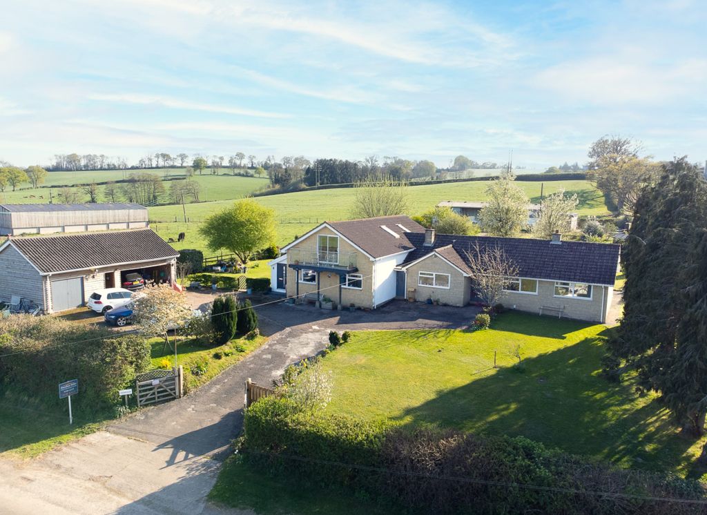 Property photo 1 of 24 Greenfields-9