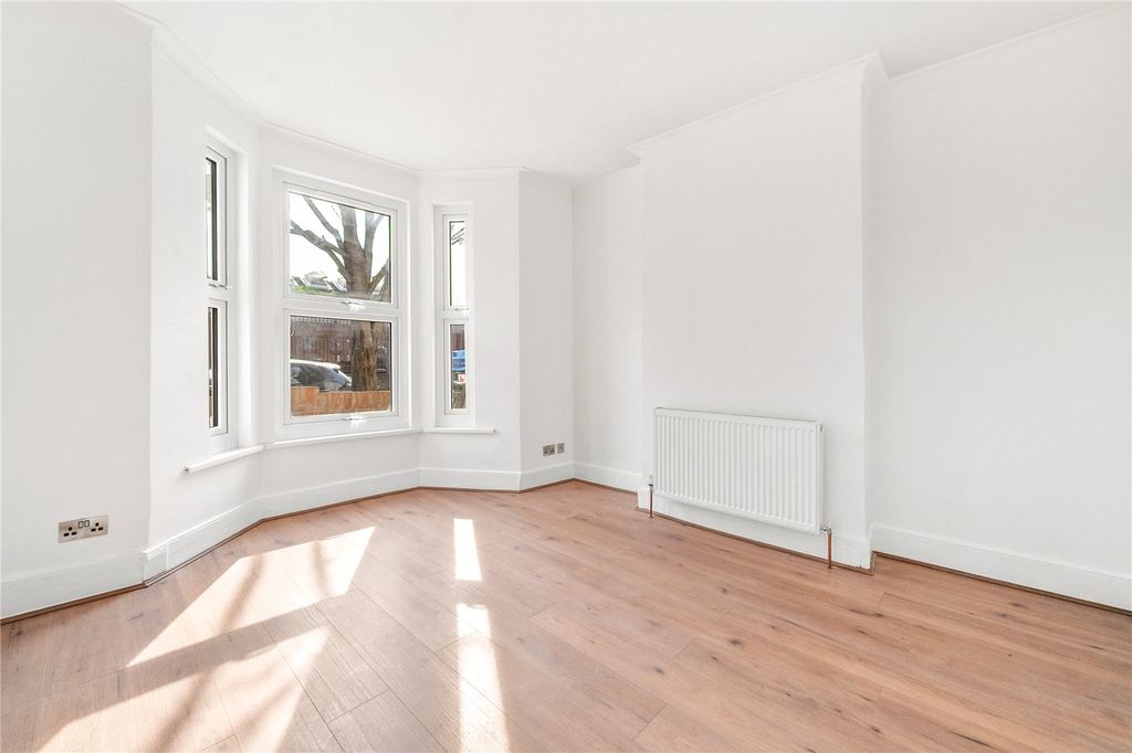 Property photo 3 of 24 Picture No. 19