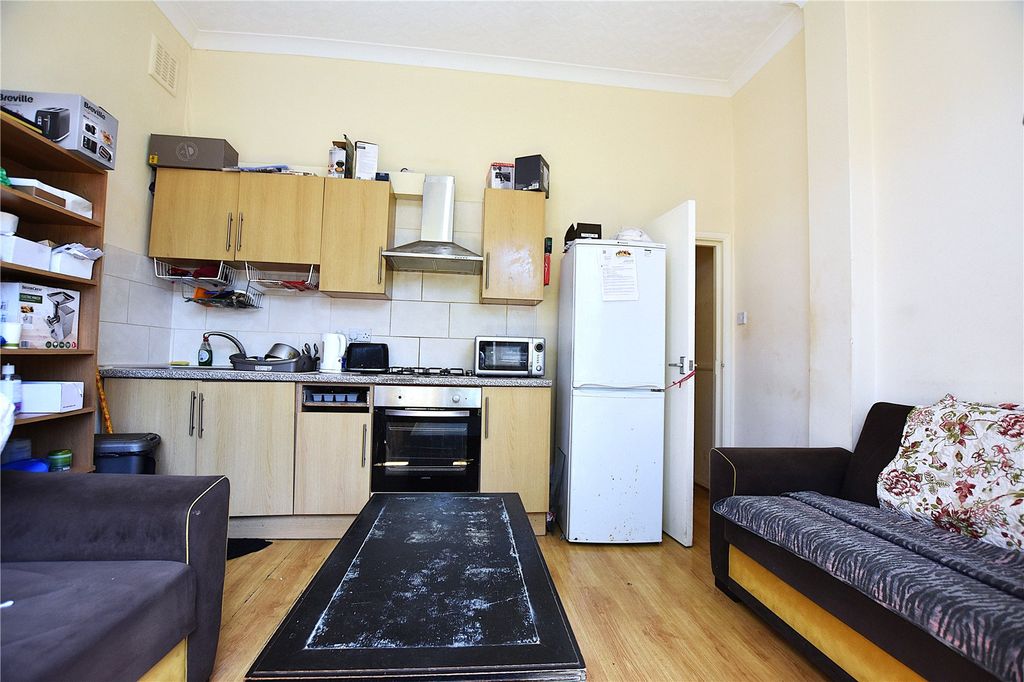 Property photo 3 of 6 Picture No. 02