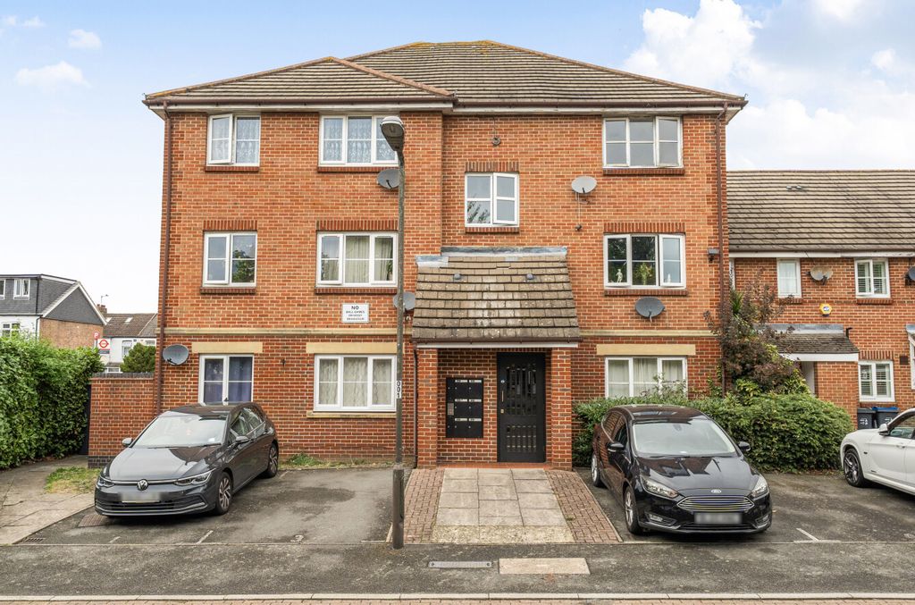 Property photo 1 of 14 External View