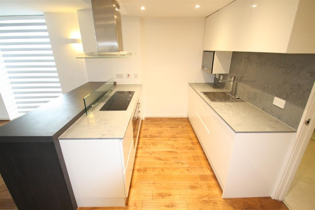 Property photo 2 of 15 Kitchen