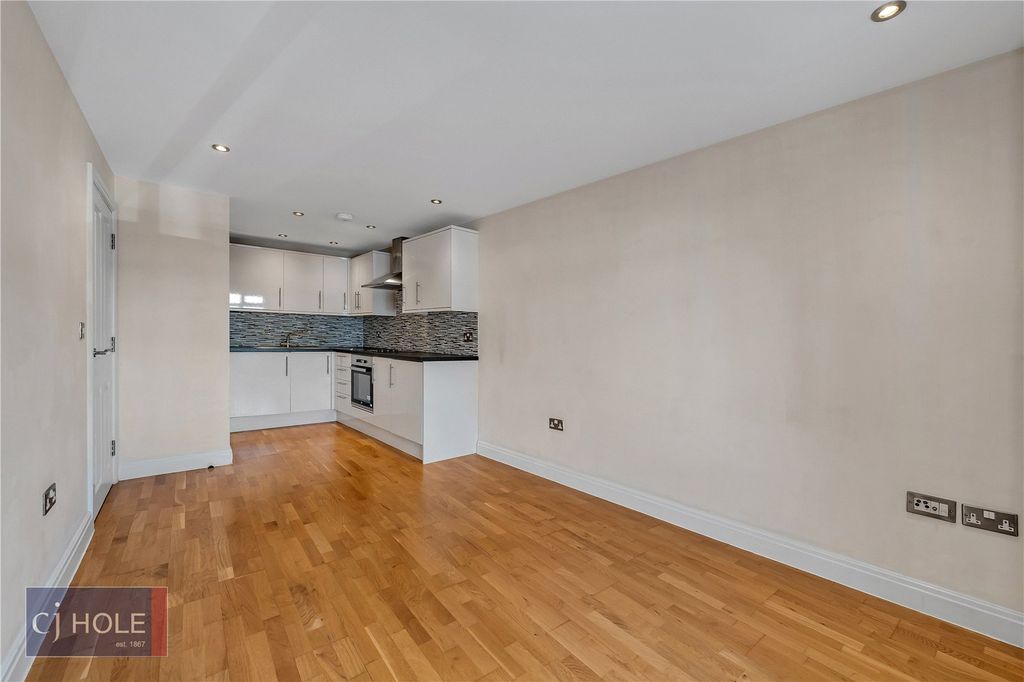 Property photo 3 of 11 Picture No. 07
