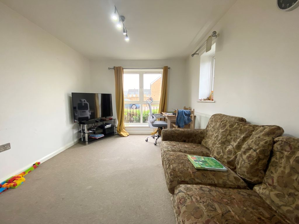 Property photo 3 of 6