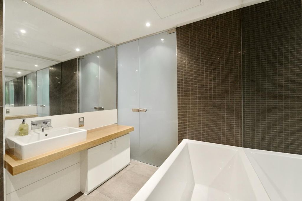 Property photo 3 of 12 8d296252B071d4A9ee5F4Aead59710A2d2F1A4Ae.Jpg