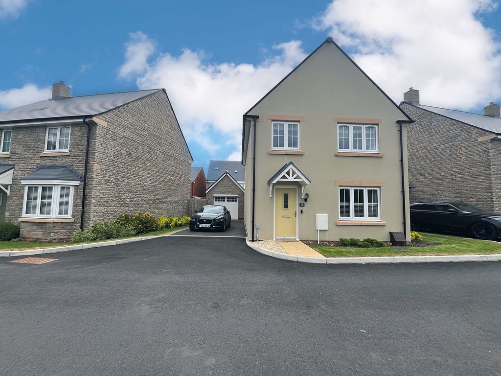 Property photo 1 of 21