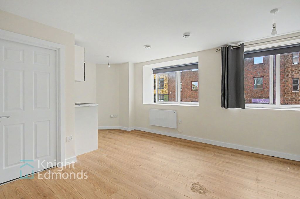 Property photo 2 of 4 Living Space
