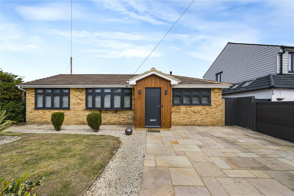 Property photo 1 of 18 Front External