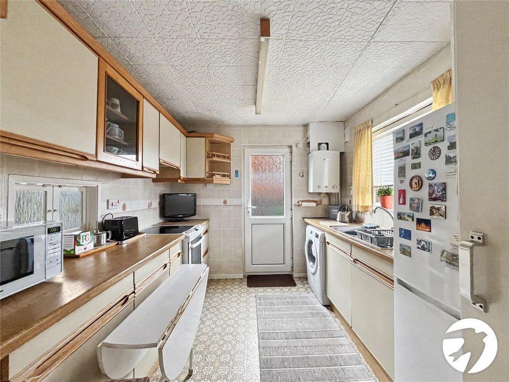 Property photo 3 of 17 Picture No. 16