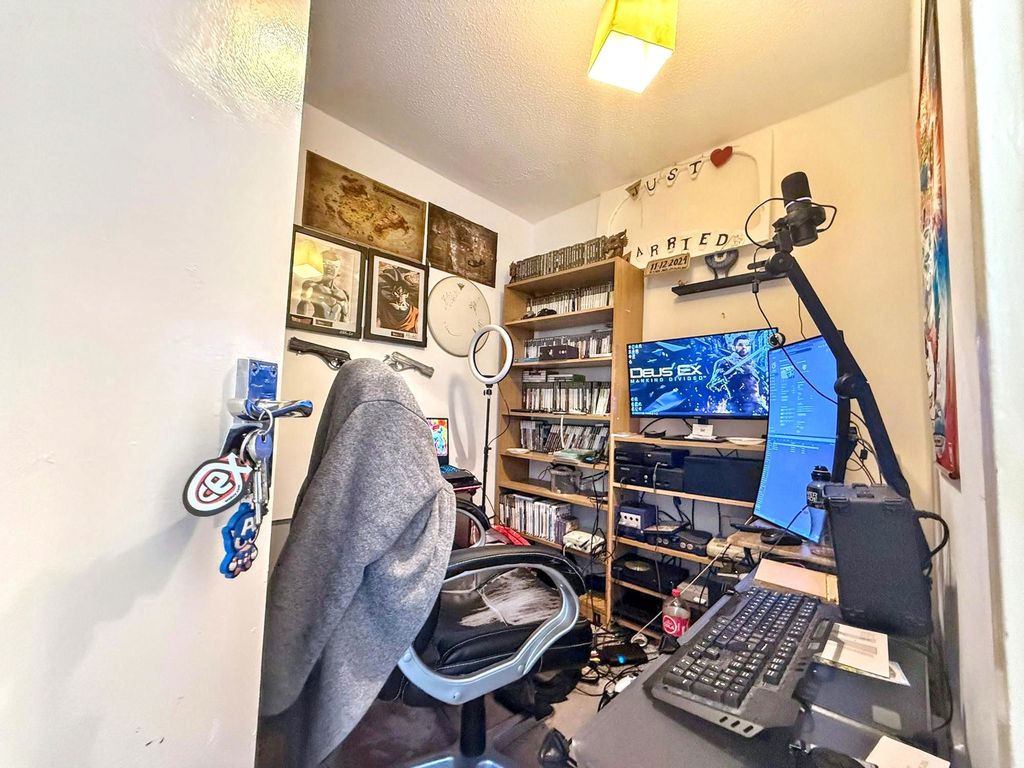 Property photo 2 of 5