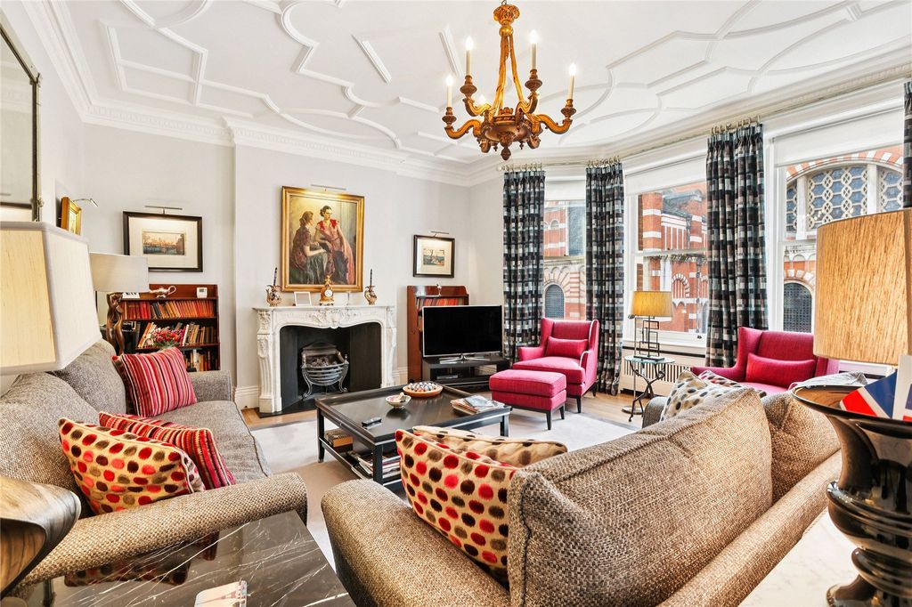 Property photo 2 of 14 Reception Room