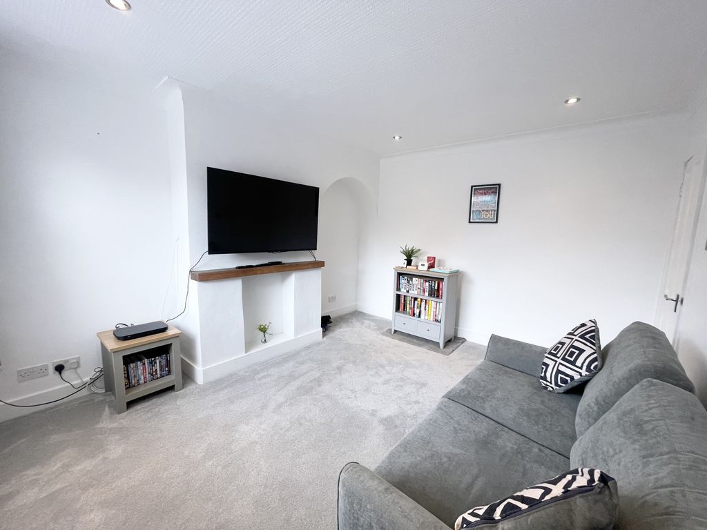 Property photo 2 of 23