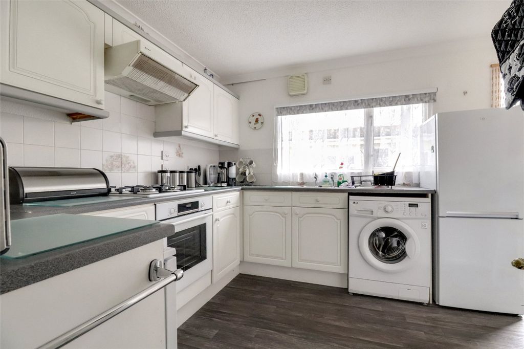 Property photo 3 of 11 Picture No. 01