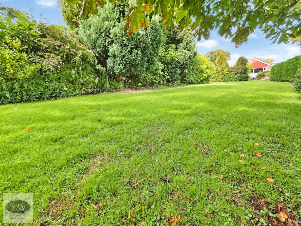 Property photo 3 of 27 Garden