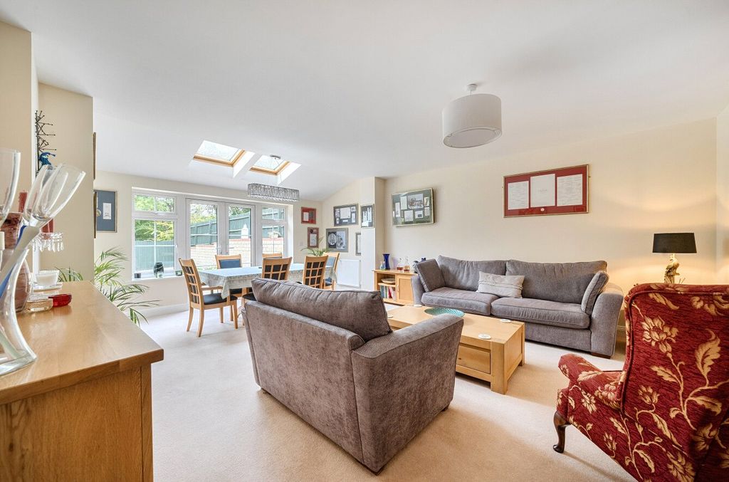 Property photo 3 of 19 Picture No. 06