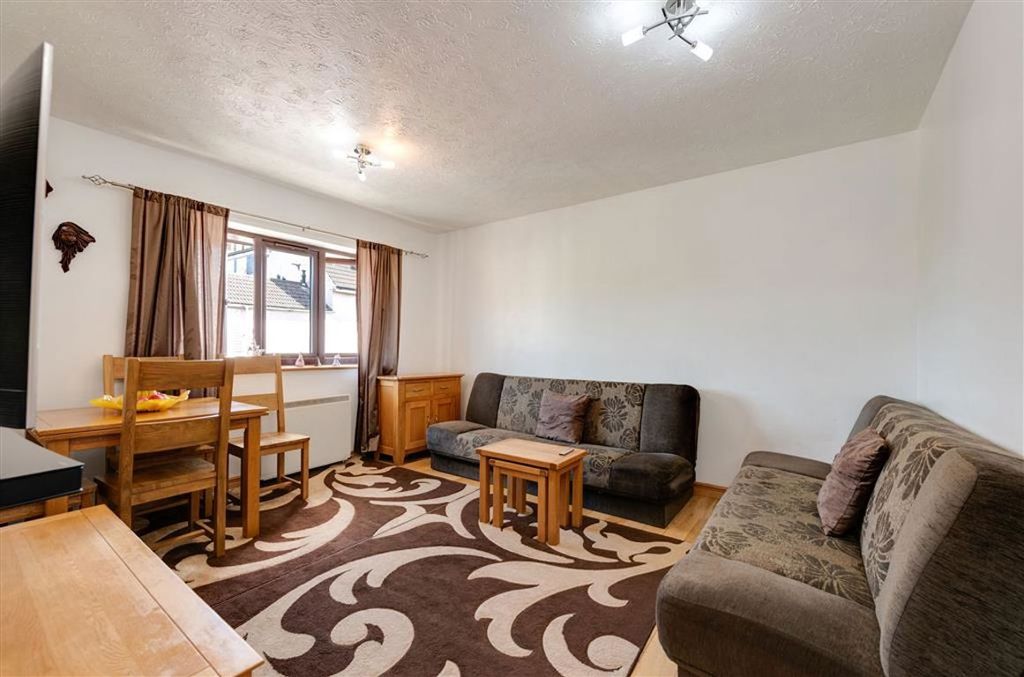 Property photo 2 of 4