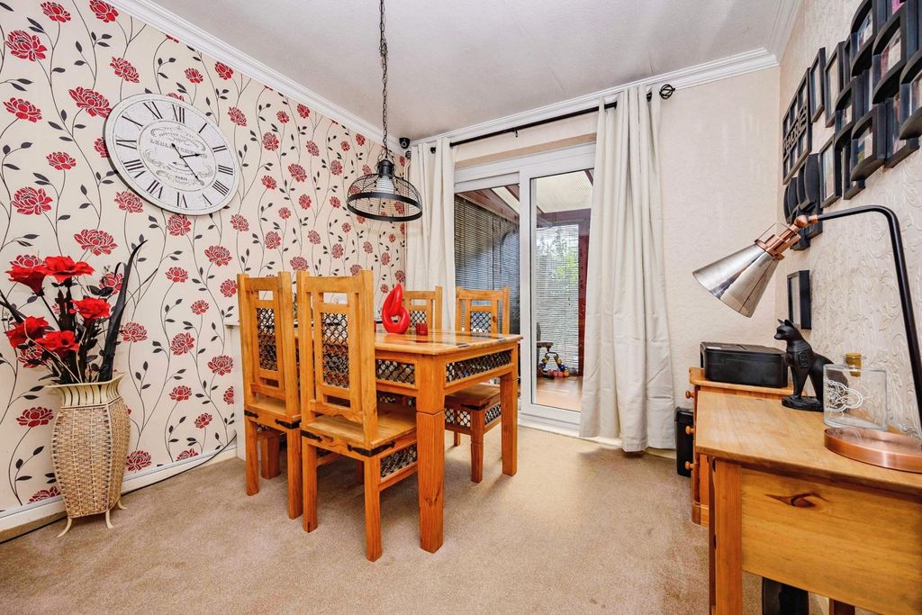 Property photo 3 of 14 Pbox-Img.Jpg