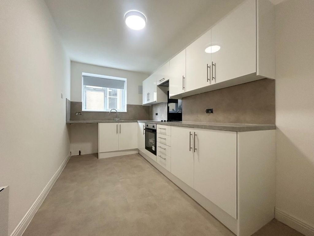 Property photo 3 of 6 Kitchen (1).Jpeg