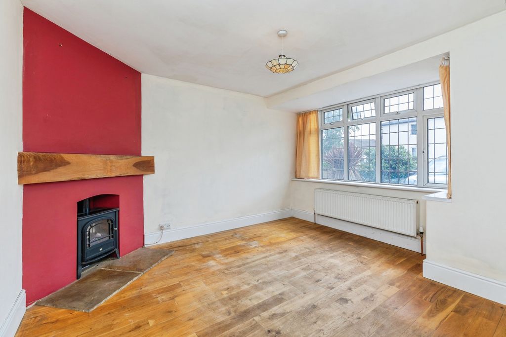 Property photo 2 of 18