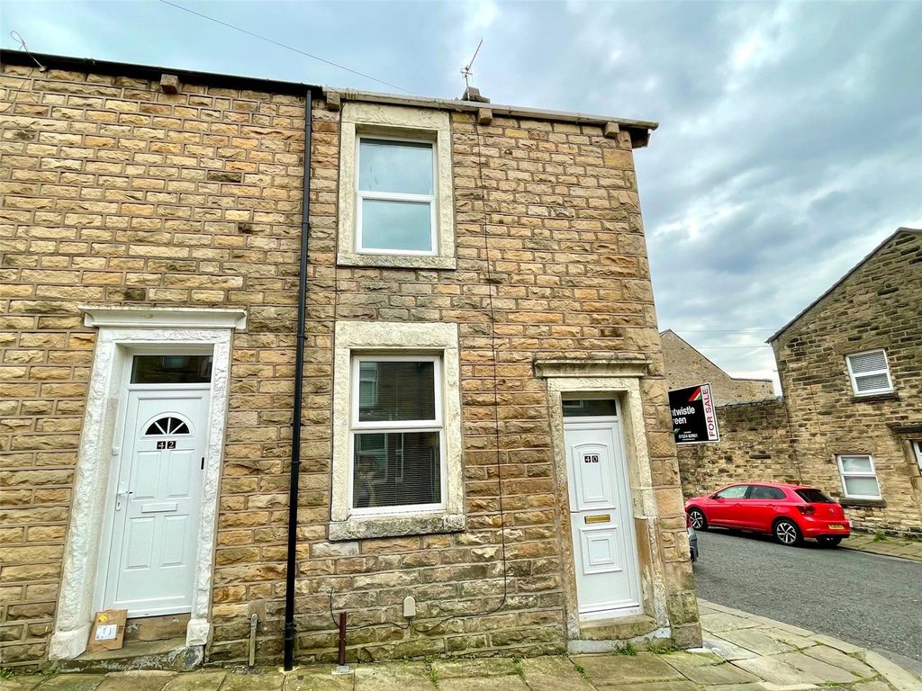 Property photo 1 of 15 External