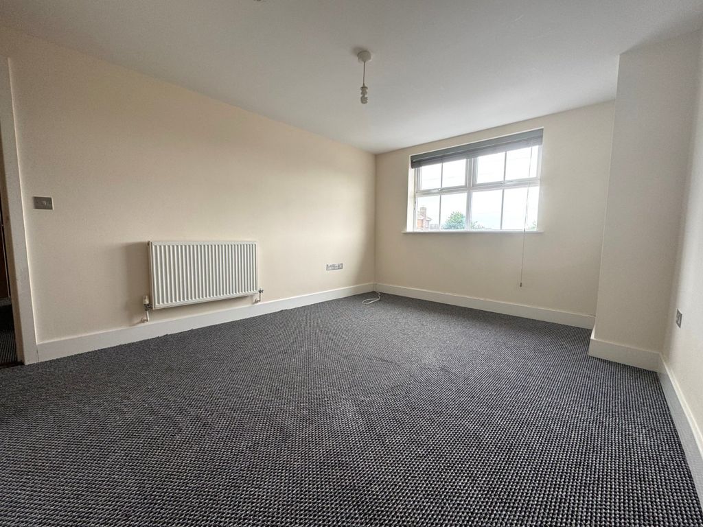 Property photo 3 of 7 Living Room