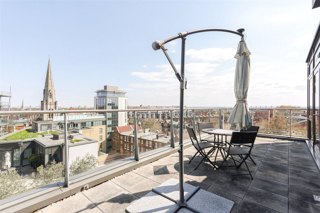 Property photo 3 of 18 Picture No. 17