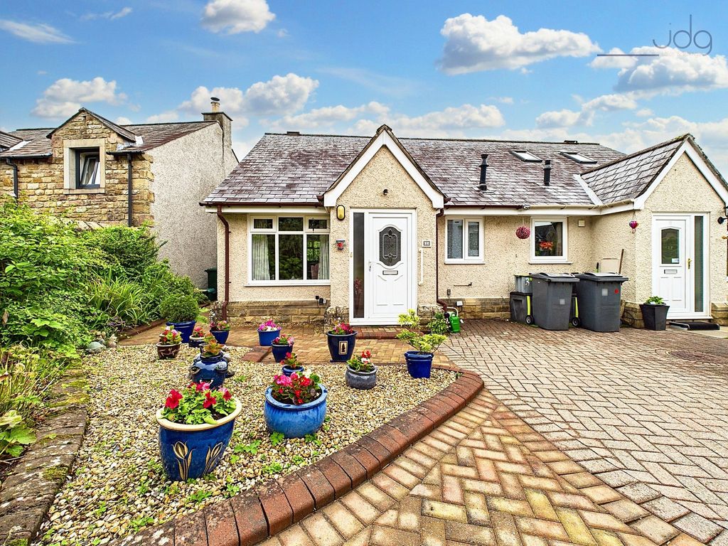 Property photo 1 of 12 Welcome To Ashcroft Close