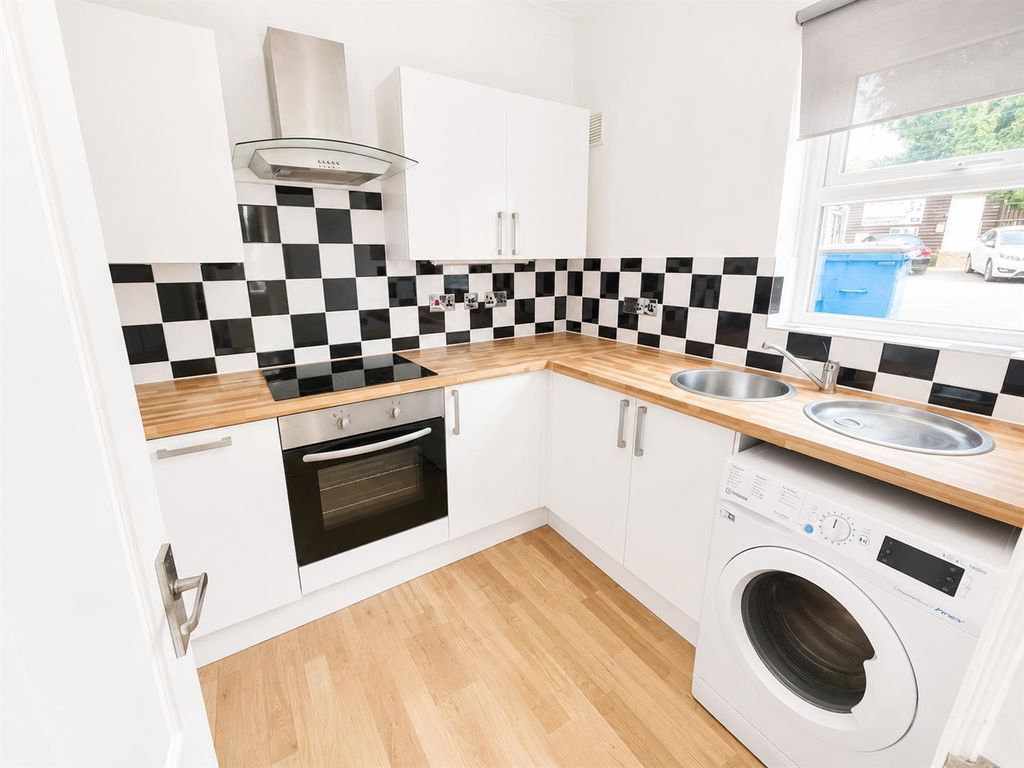 Property photo 3 of 10 Kitchena.Png