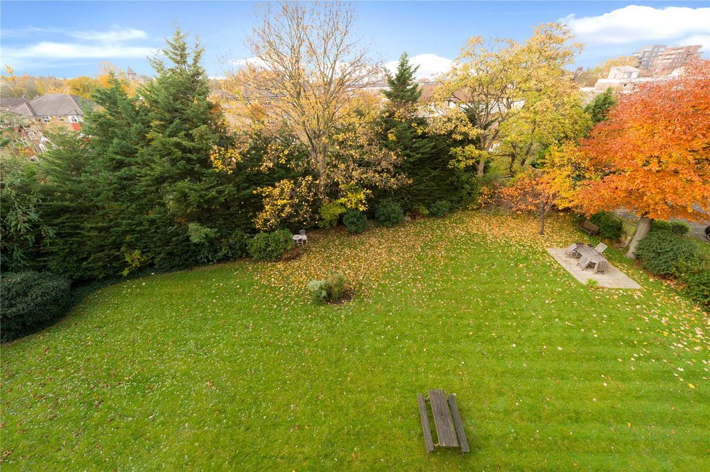 Property photo 3 of 8