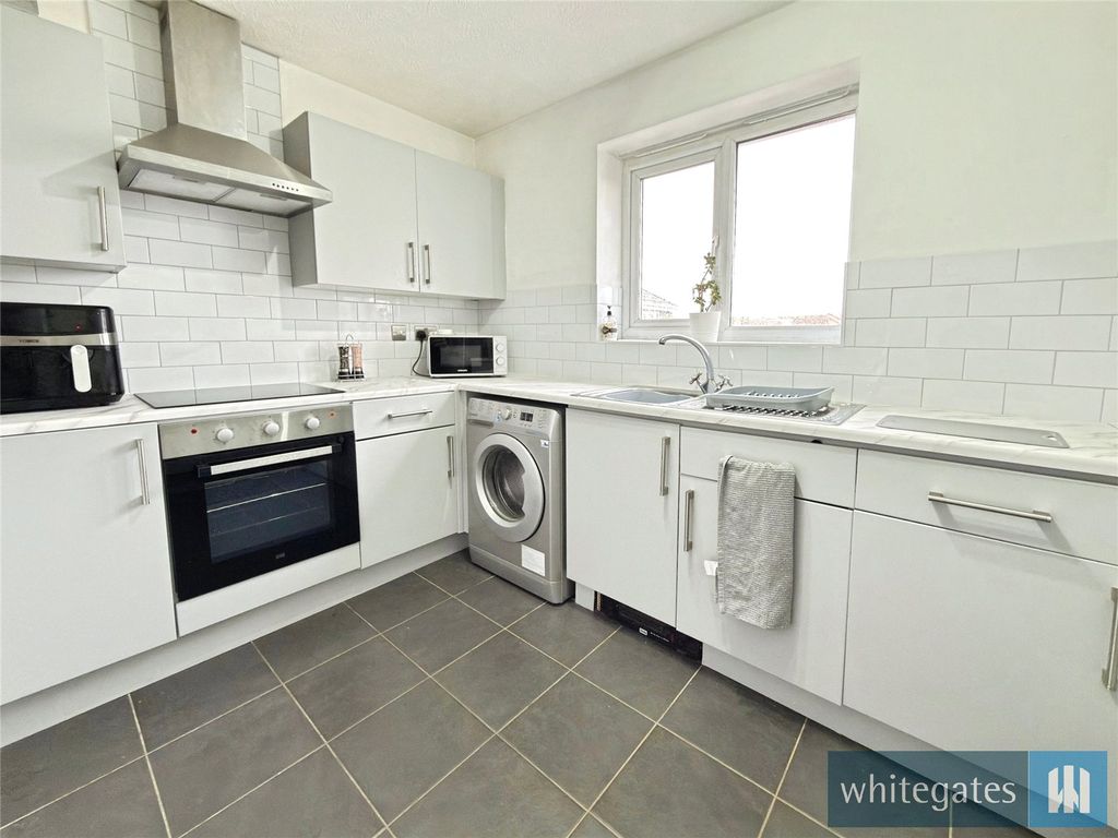 Property photo 3 of 15 Picture No. 01