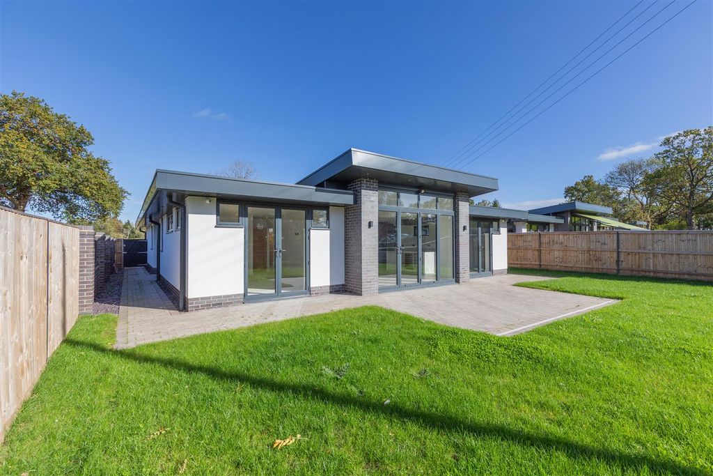 Property photo 1 of 40 8666547-Exterior07.Jpg