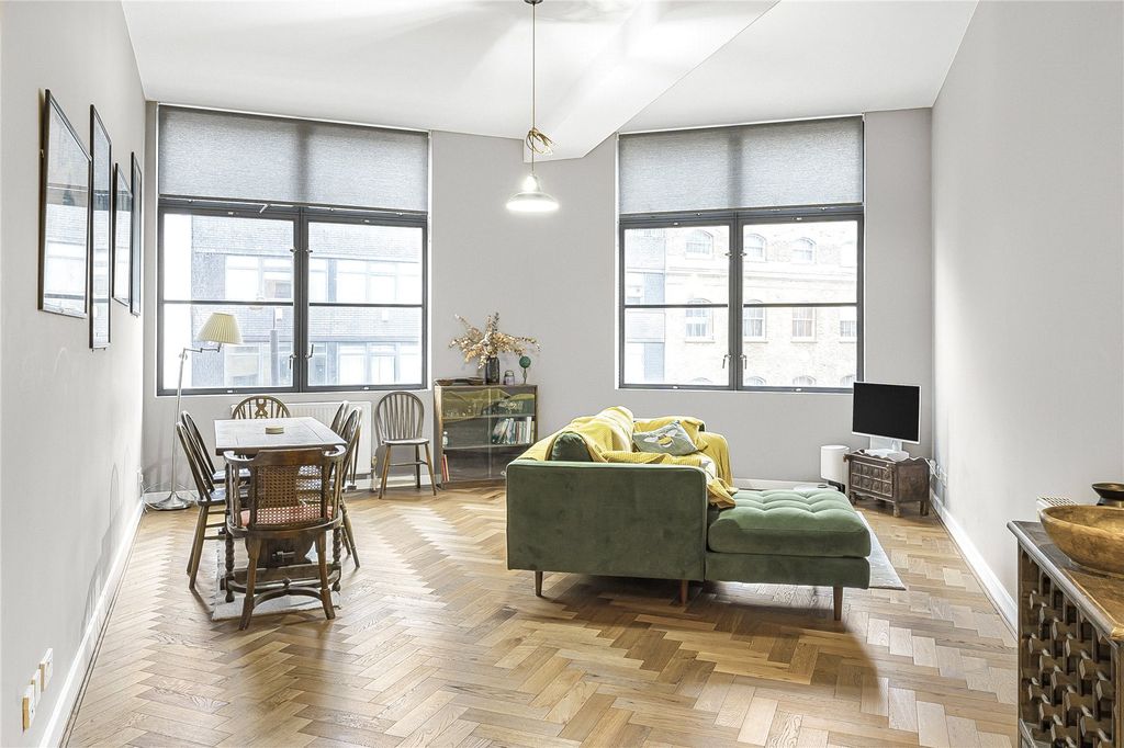 Property photo 1 of 17 Reception Room