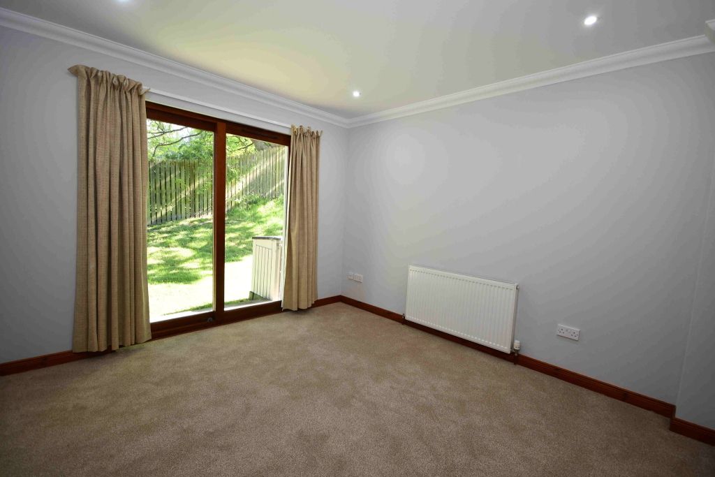Property photo 2 of 12 Photo