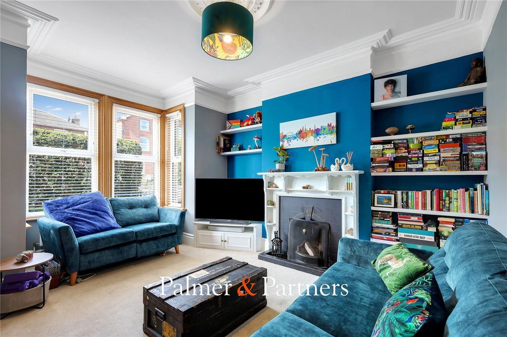 Property photo 2 of 33 Picture No. 36