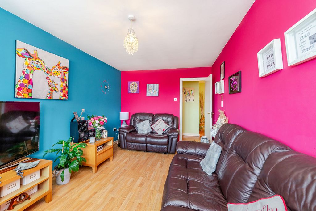 Property photo 3 of 14
