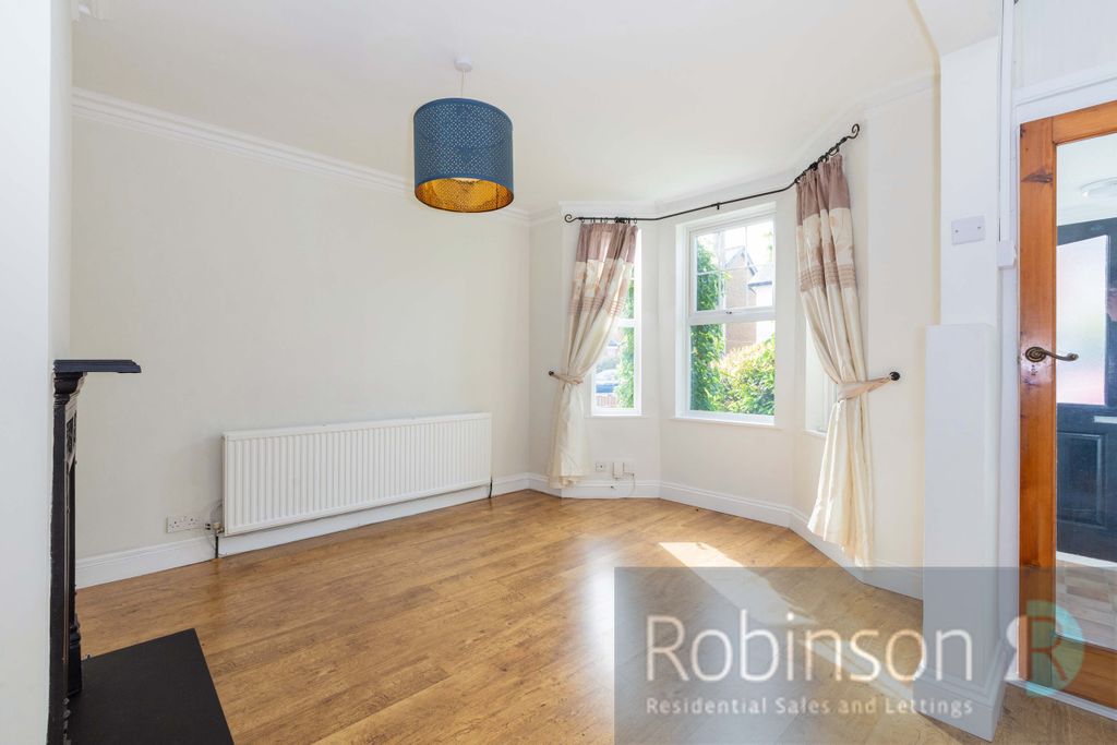 Property photo 2 of 15 40 Rutland Place-10