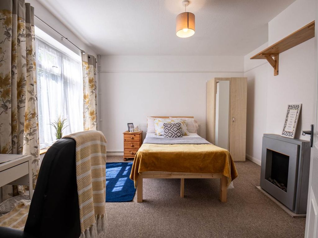 Property photo 3 of 20 21Crowngardens_Studentaccommodation_Canterbury-3