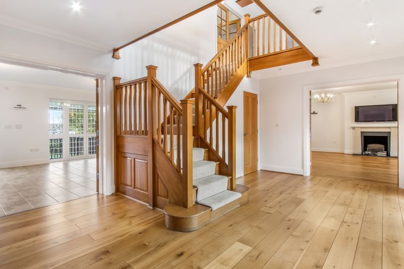 Property photo 2 of 28 Photo 33