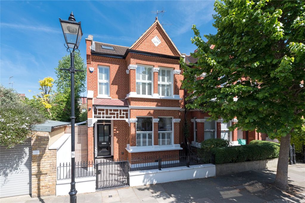 Property photo 2 of 14