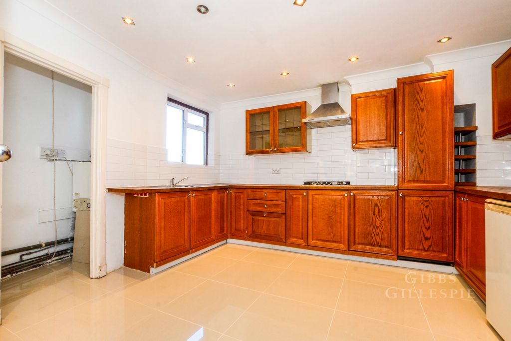 Property photo 2 of 16 Pbox-Img.Jpg