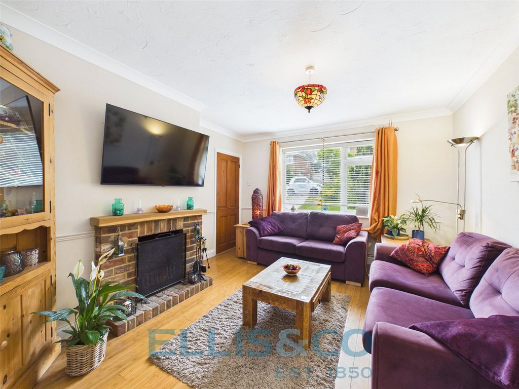Property photo 2 of 13 Picture No. 29